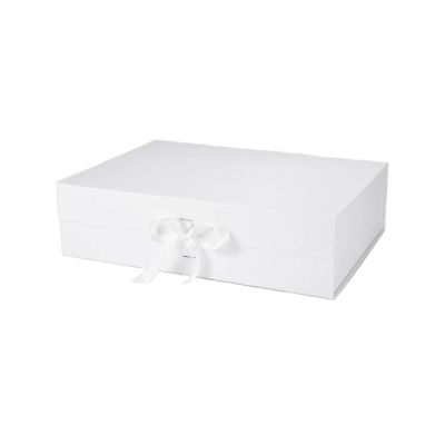 Луксозна подаръчна кутия, 23x17x7 см, бяла